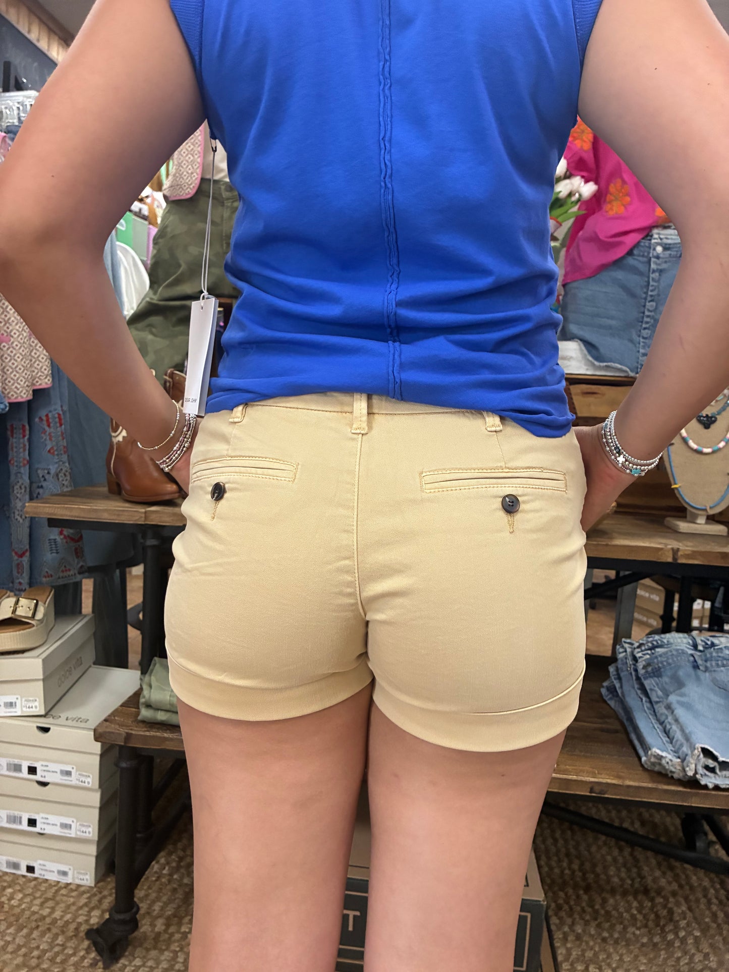 DJ- HAMPTON MOJAVE DESERT SHORT