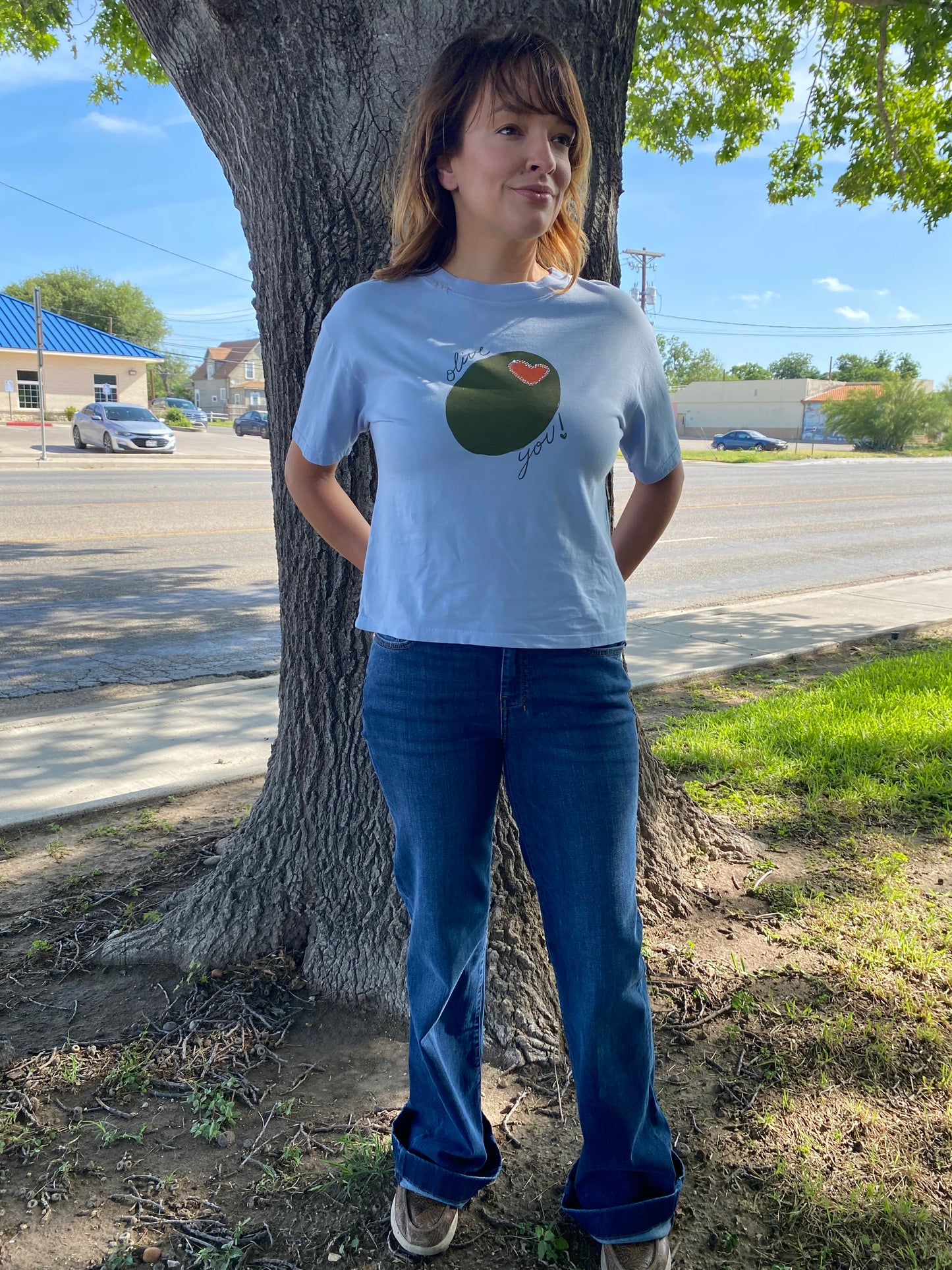 AU- OLIVE YOU CROPPED TEE