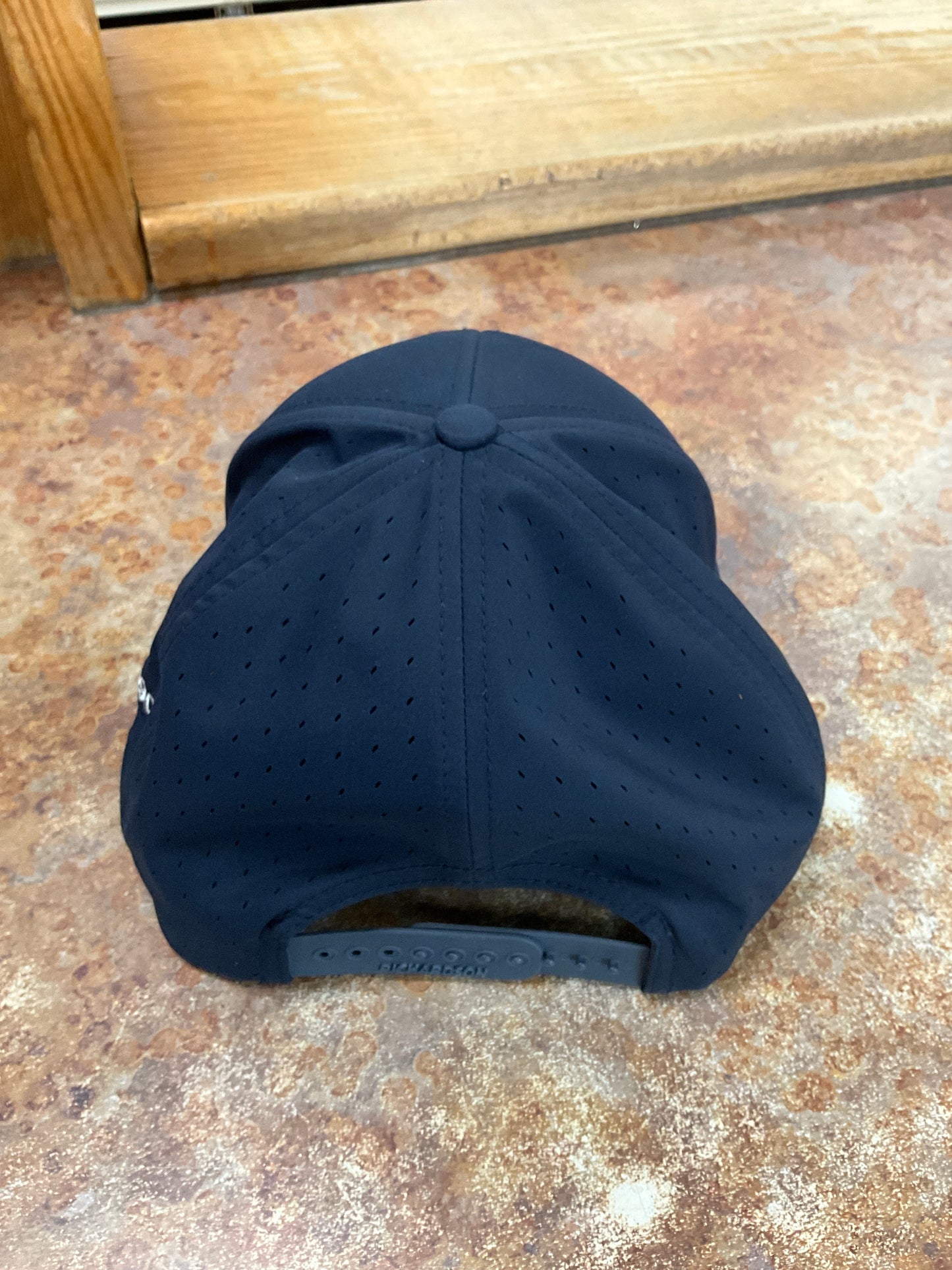 Del Rio Feed Performance Cap