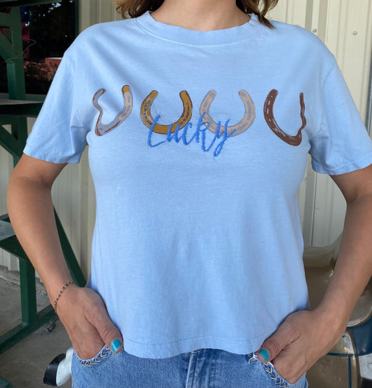 AU-LUCKY WIDE CROP TEE