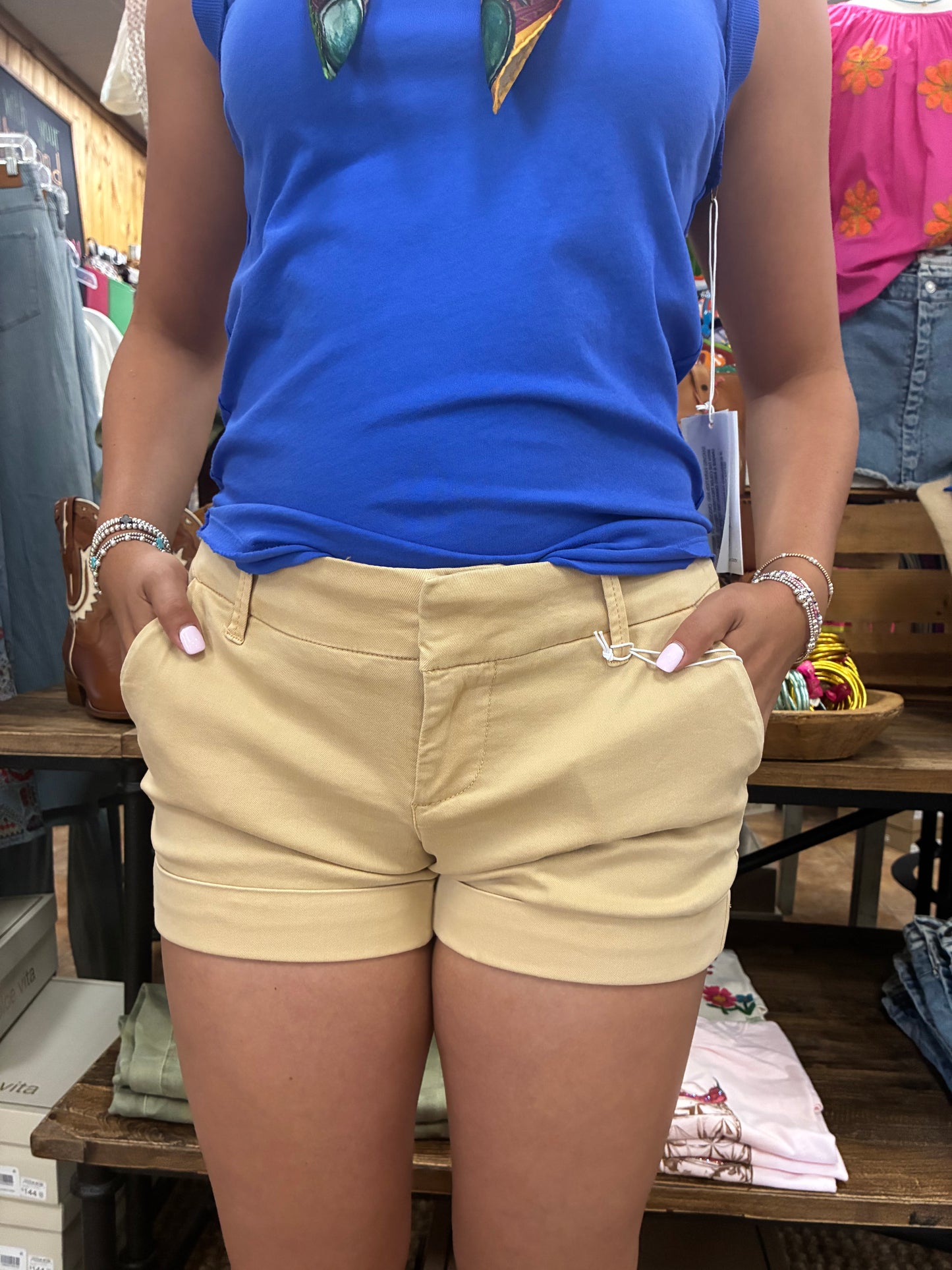 DJ- HAMPTON MOJAVE DESERT SHORT