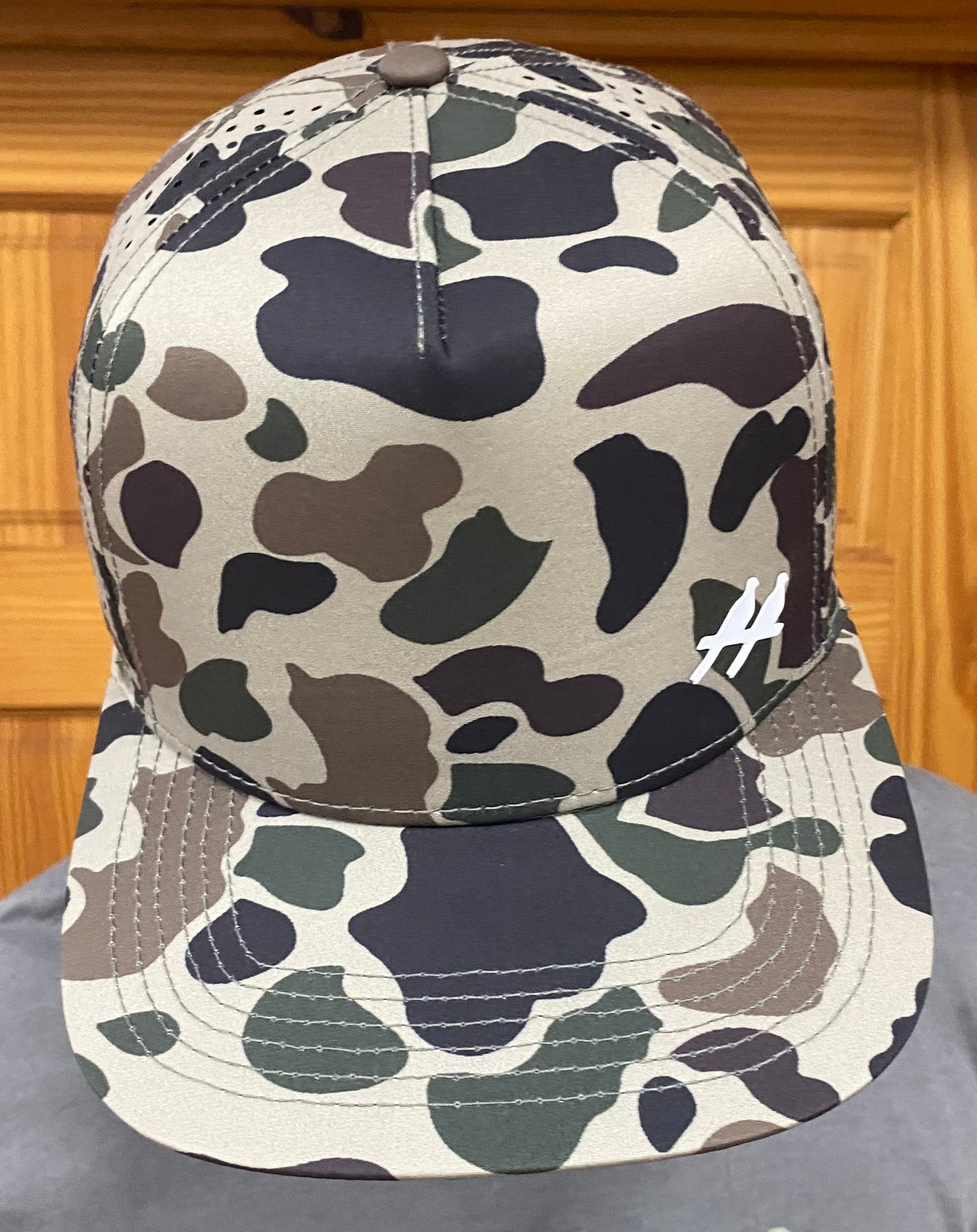 Two Dove H2O small logo camo cap