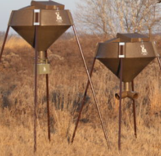 Boss Buck 600-lb Deer Feeders